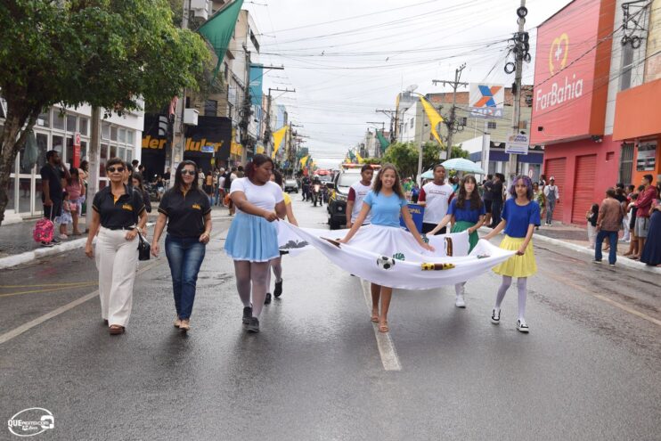Desfile de 7 de Setembro atrai milhares de pessoas em Eunápolis 84