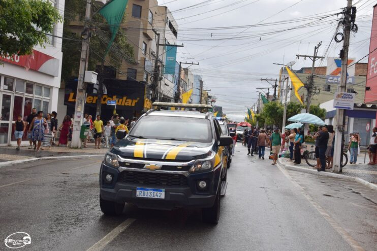 Desfile de 7 de Setembro atrai milhares de pessoas em Eunápolis 86
