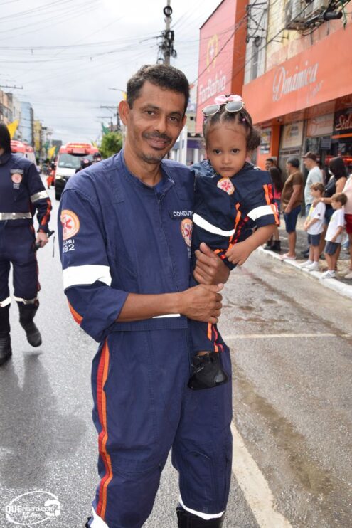 Desfile de 7 de Setembro atrai milhares de pessoas em Eunápolis 91