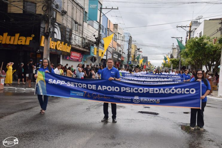 Desfile de 7 de Setembro atrai milhares de pessoas em Eunápolis 104