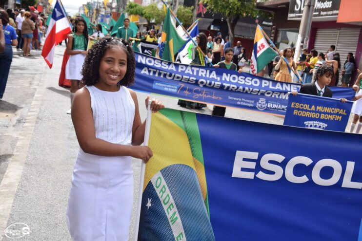 Desfile de 7 de Setembro atrai milhares de pessoas em Eunápolis 120