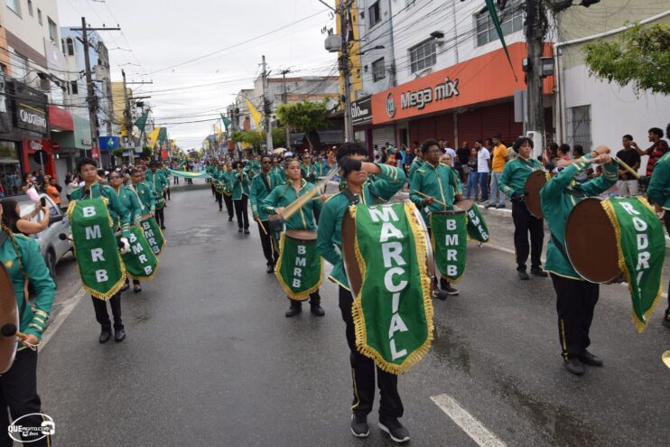 Desfile de 7 de Setembro atrai milhares de pessoas em Eunápolis 137