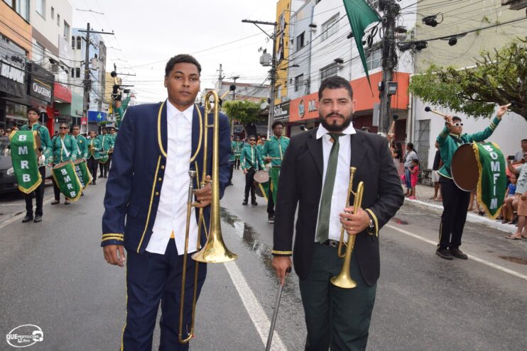 Desfile de 7 de Setembro atrai milhares de pessoas em Eunápolis 138