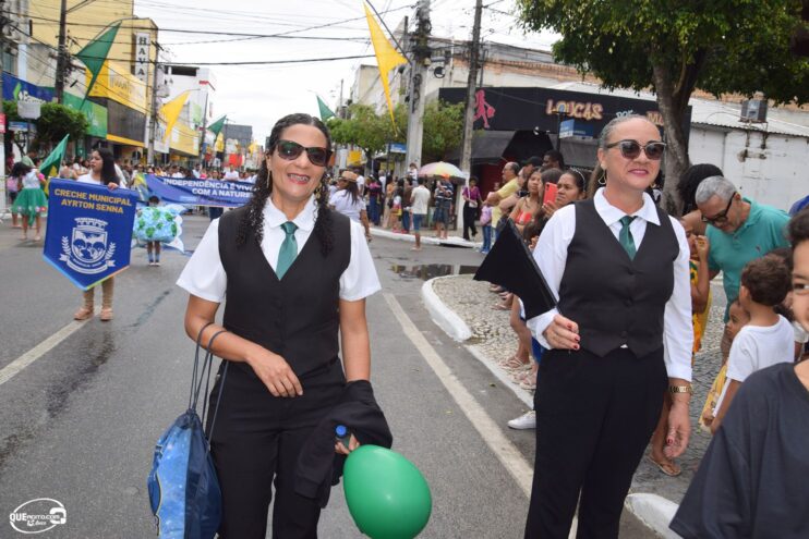 Desfile de 7 de Setembro atrai milhares de pessoas em Eunápolis 140