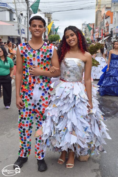 Desfile de 7 de Setembro atrai milhares de pessoas em Eunápolis 181