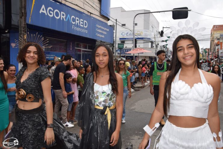 Desfile de 7 de Setembro atrai milhares de pessoas em Eunápolis 184
