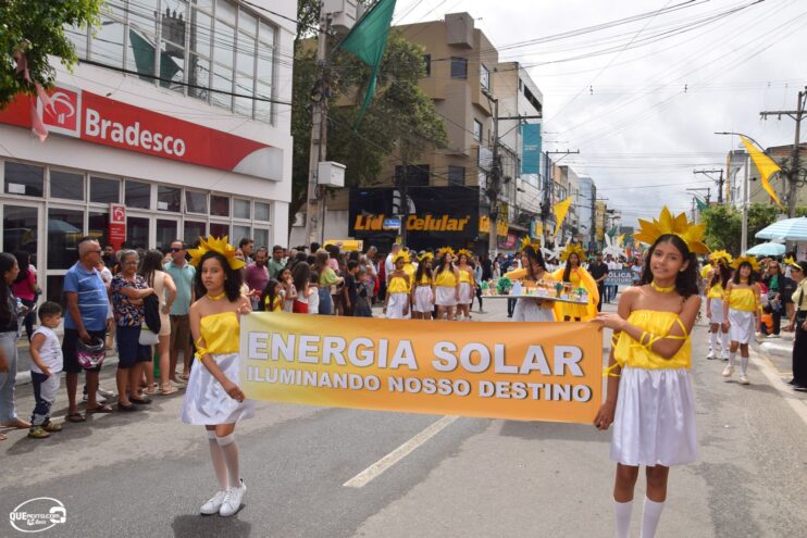 Desfile de 7 de Setembro atrai milhares de pessoas em Eunápolis 204