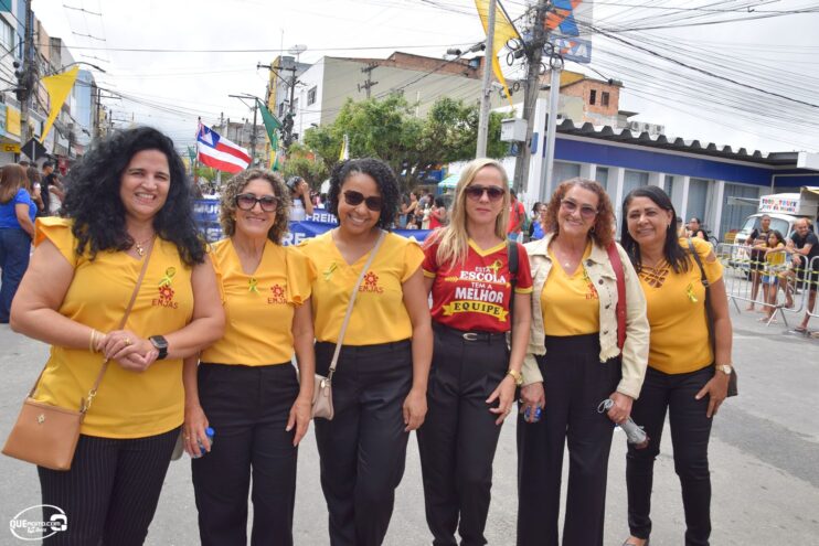 Desfile de 7 de Setembro atrai milhares de pessoas em Eunápolis 215