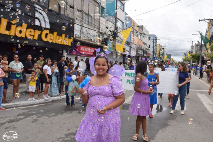 Desfile de 7 de Setembro atrai milhares de pessoas em Eunápolis 221