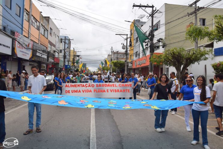 Desfile de 7 de Setembro atrai milhares de pessoas em Eunápolis 228