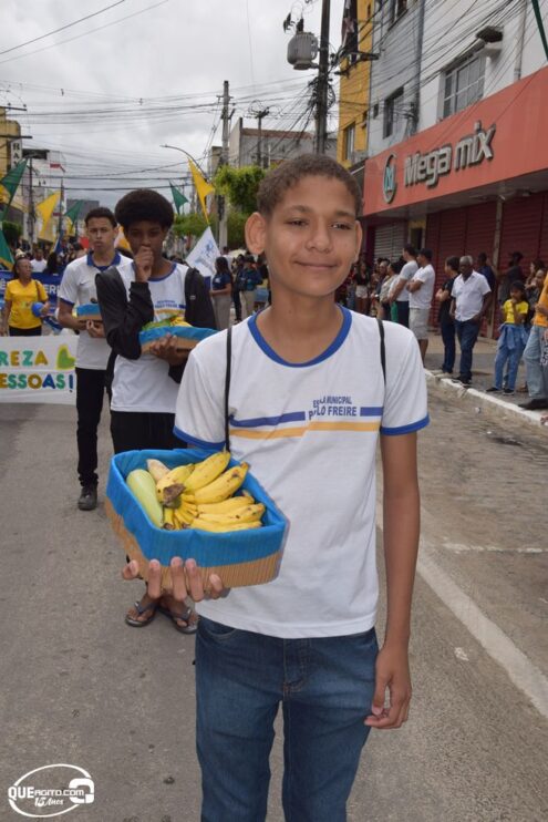 Desfile de 7 de Setembro atrai milhares de pessoas em Eunápolis 232