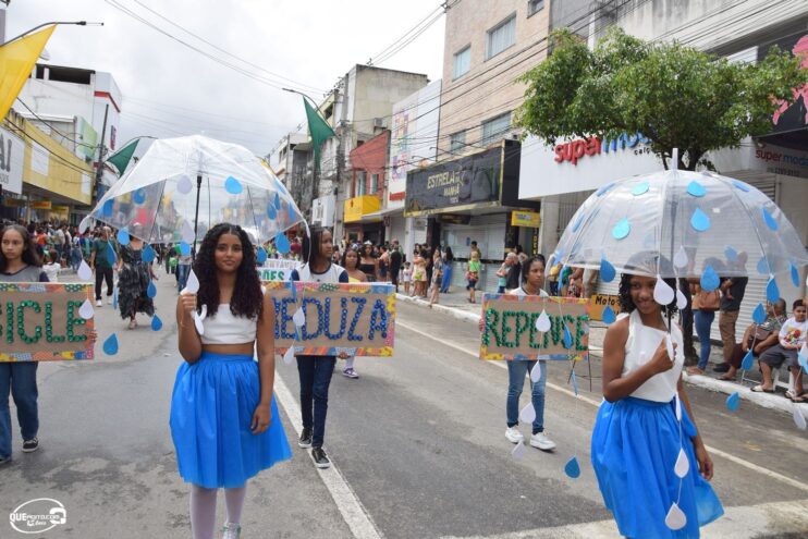 Desfile de 7 de Setembro atrai milhares de pessoas em Eunápolis 253