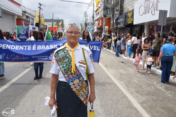 Desfile de 7 de Setembro atrai milhares de pessoas em Eunápolis 261