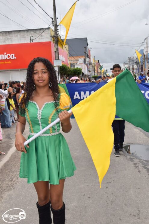 Desfile de 7 de Setembro atrai milhares de pessoas em Eunápolis 280