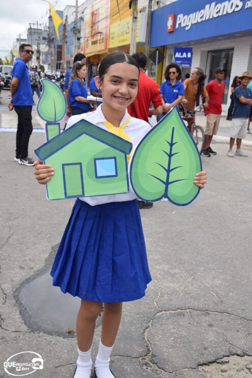 Desfile de 7 de Setembro atrai milhares de pessoas em Eunápolis 319