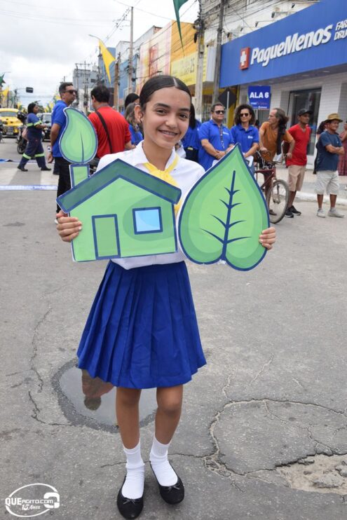 Desfile de 7 de Setembro atrai milhares de pessoas em Eunápolis 320