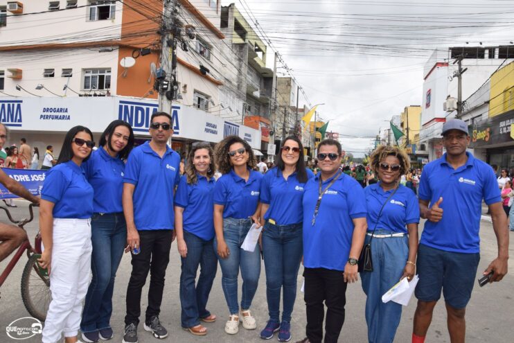Desfile de 7 de Setembro atrai milhares de pessoas em Eunápolis 339