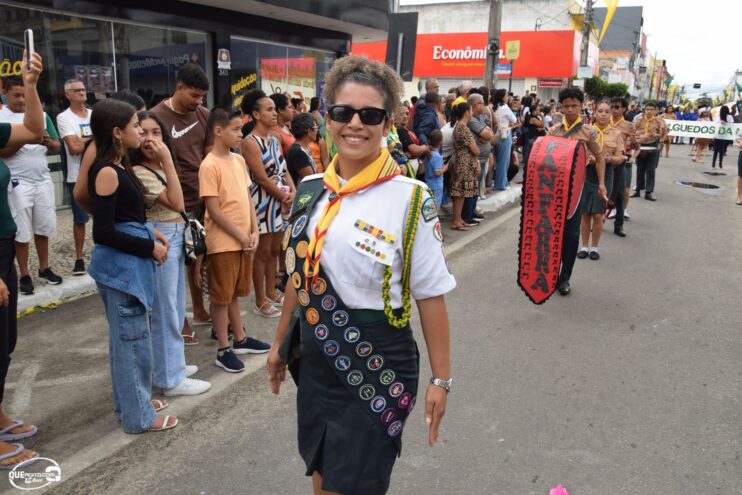 Desfile de 7 de Setembro atrai milhares de pessoas em Eunápolis 365