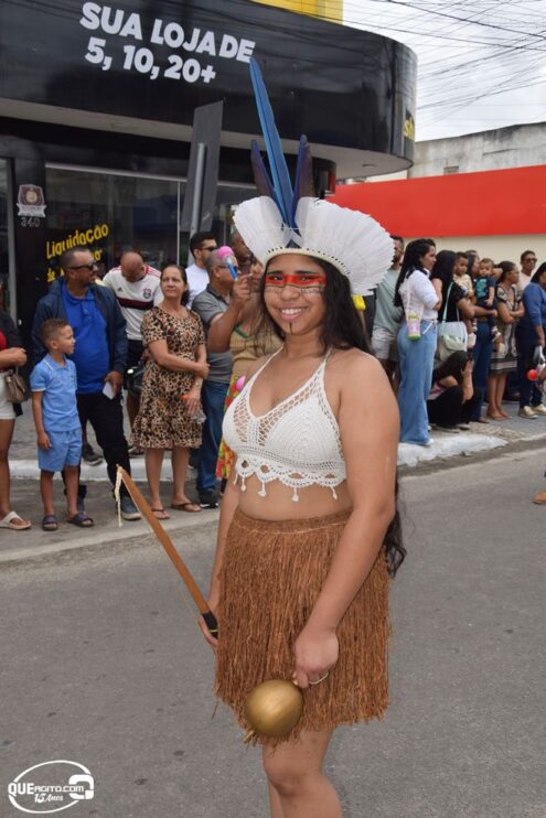 Desfile de 7 de Setembro atrai milhares de pessoas em Eunápolis 375