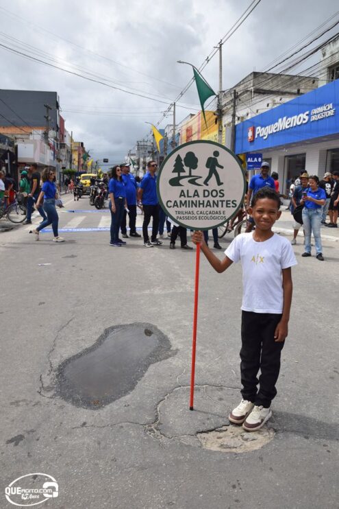 Desfile de 7 de Setembro atrai milhares de pessoas em Eunápolis 392