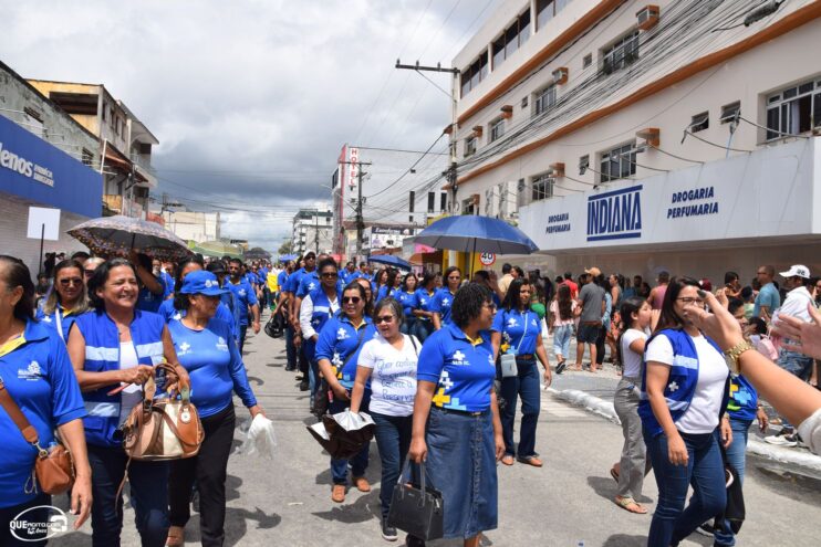 Desfile de 7 de Setembro atrai milhares de pessoas em Eunápolis 434