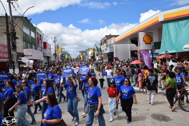 Desfile de 7 de Setembro atrai milhares de pessoas em Eunápolis 451