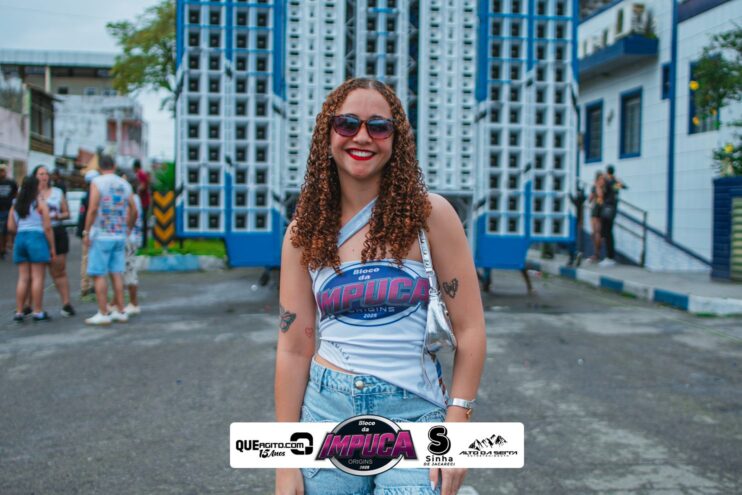 Bloco da Impuca completa 15 anos e arrasta multidão pelas ruas de Camacã 22