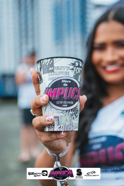 Bloco da Impuca completa 15 anos e arrasta multidão pelas ruas de Camacã 32