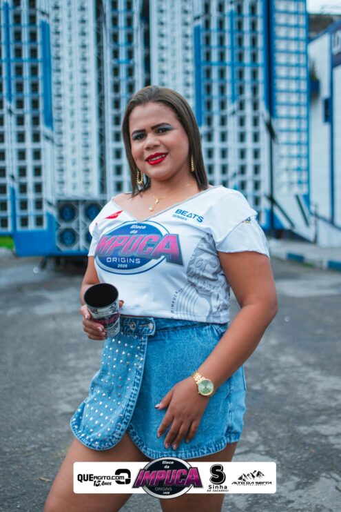 Bloco da Impuca completa 15 anos e arrasta multidão pelas ruas de Camacã 38