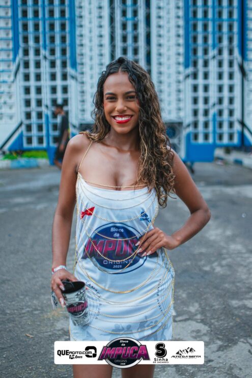 Bloco da Impuca completa 15 anos e arrasta multidão pelas ruas de Camacã 45