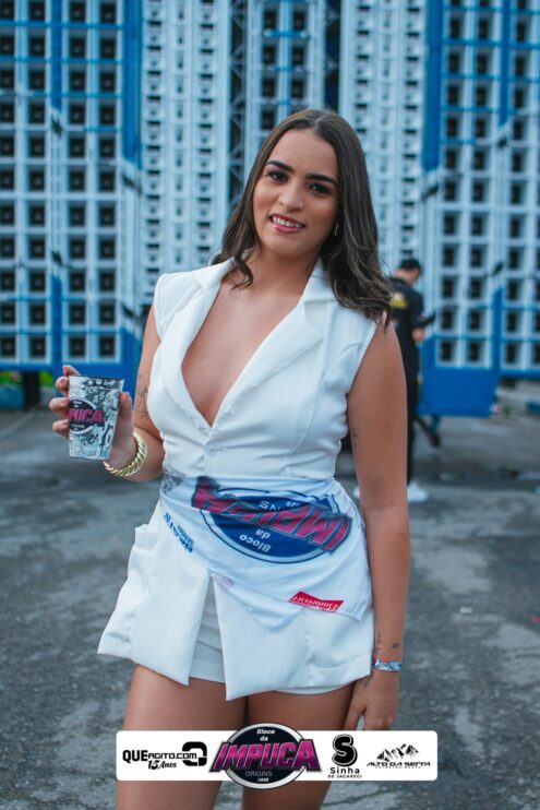 Bloco da Impuca completa 15 anos e arrasta multidão pelas ruas de Camacã 107