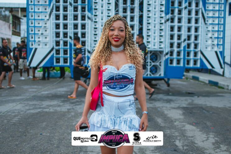 Bloco da Impuca completa 15 anos e arrasta multidão pelas ruas de Camacã 129