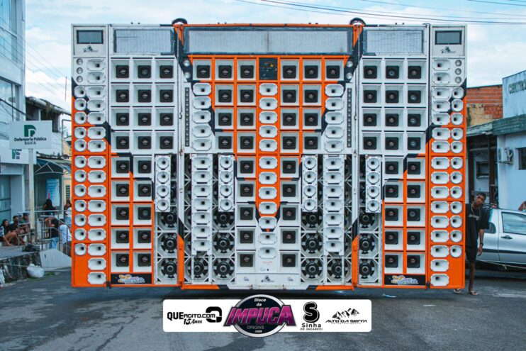 Bloco da Impuca completa 15 anos e arrasta multidão pelas ruas de Camacã 188