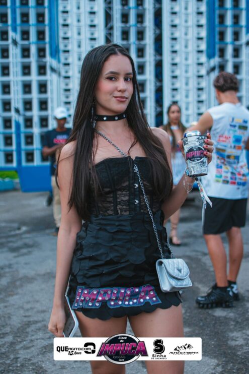 Bloco da Impuca completa 15 anos e arrasta multidão pelas ruas de Camacã 193