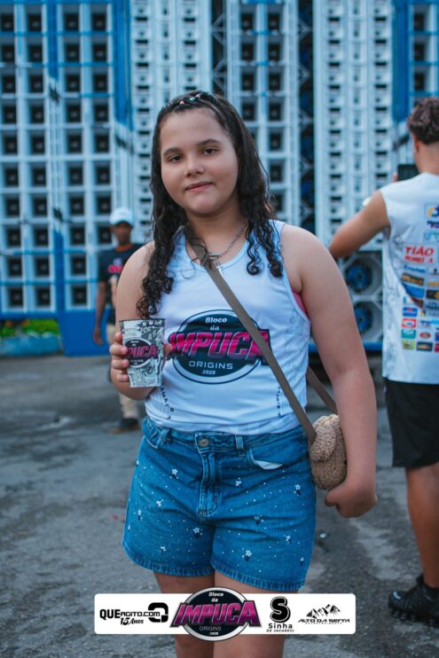 Bloco da Impuca completa 15 anos e arrasta multidão pelas ruas de Camacã 198