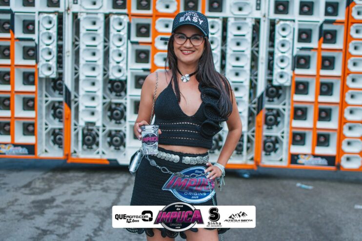 Bloco da Impuca completa 15 anos e arrasta multidão pelas ruas de Camacã 207