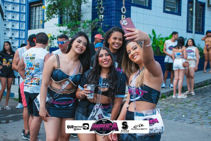 Bloco da Impuca completa 15 anos e arrasta multidão pelas ruas de Camacã 248