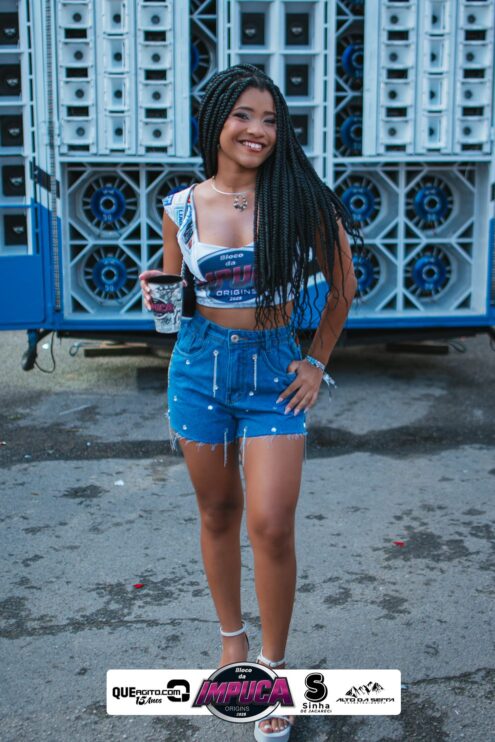 Bloco da Impuca completa 15 anos e arrasta multidão pelas ruas de Camacã 286