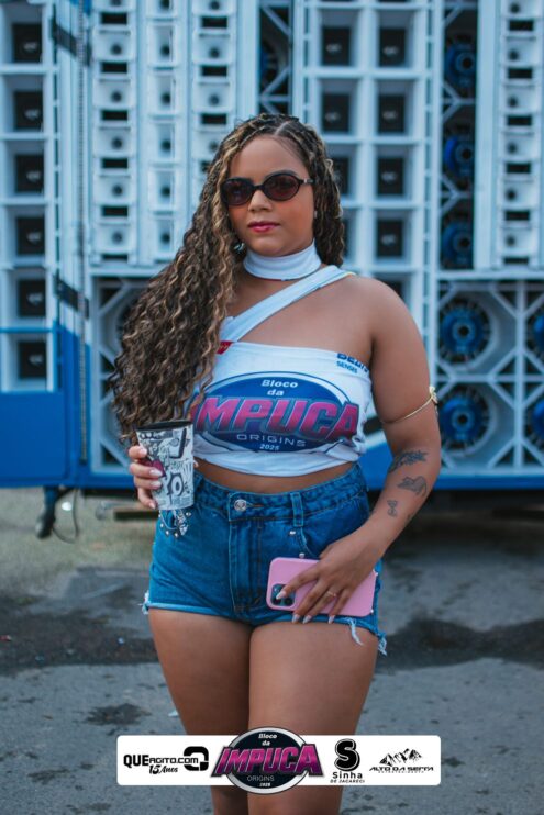 Bloco da Impuca completa 15 anos e arrasta multidão pelas ruas de Camacã 295