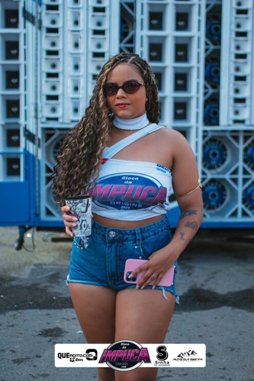 Bloco da Impuca completa 15 anos e arrasta multidão pelas ruas de Camacã 296