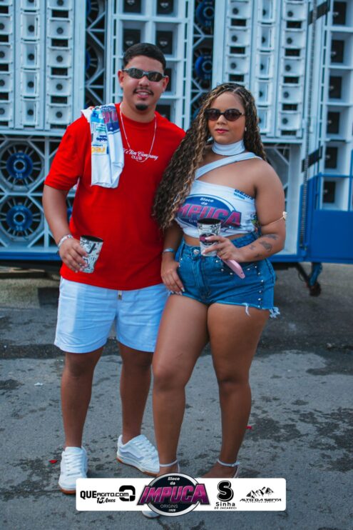 Bloco da Impuca completa 15 anos e arrasta multidão pelas ruas de Camacã 300