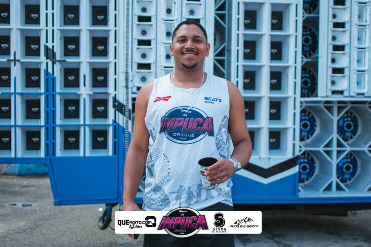 Bloco da Impuca completa 15 anos e arrasta multidão pelas ruas de Camacã 311