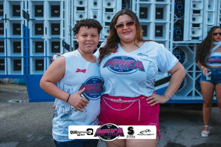 Bloco da Impuca completa 15 anos e arrasta multidão pelas ruas de Camacã 318