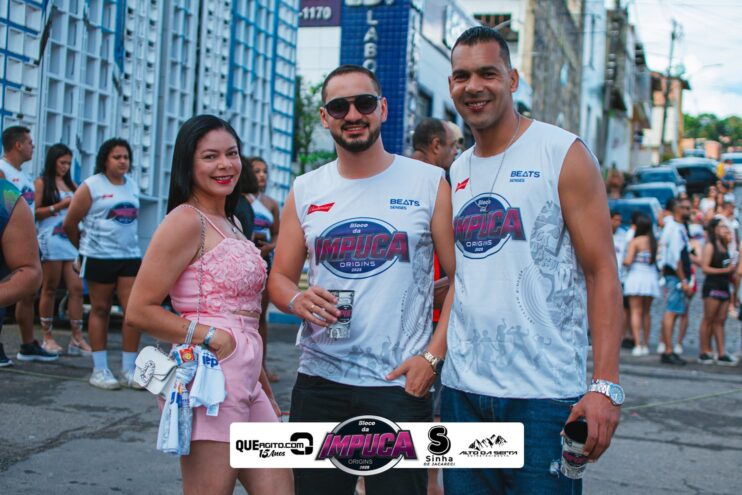 Bloco da Impuca completa 15 anos e arrasta multidão pelas ruas de Camacã 323