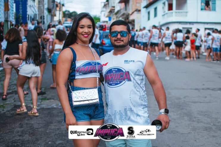 Bloco da Impuca completa 15 anos e arrasta multidão pelas ruas de Camacã 330