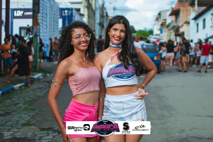 Bloco da Impuca completa 15 anos e arrasta multidão pelas ruas de Camacã 695