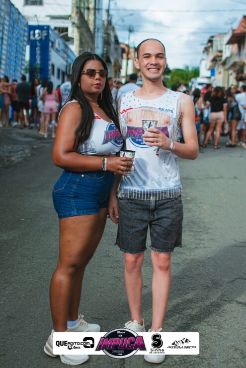 Bloco da Impuca completa 15 anos e arrasta multidão pelas ruas de Camacã 717