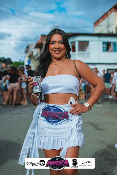 Bloco da Impuca completa 15 anos e arrasta multidão pelas ruas de Camacã 726