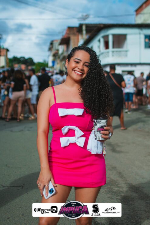 Bloco da Impuca completa 15 anos e arrasta multidão pelas ruas de Camacã 729