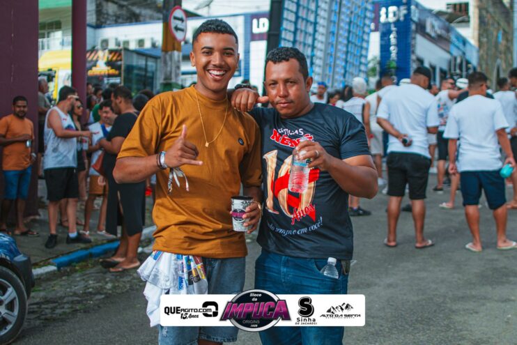 Bloco da Impuca completa 15 anos e arrasta multidão pelas ruas de Camacã 737